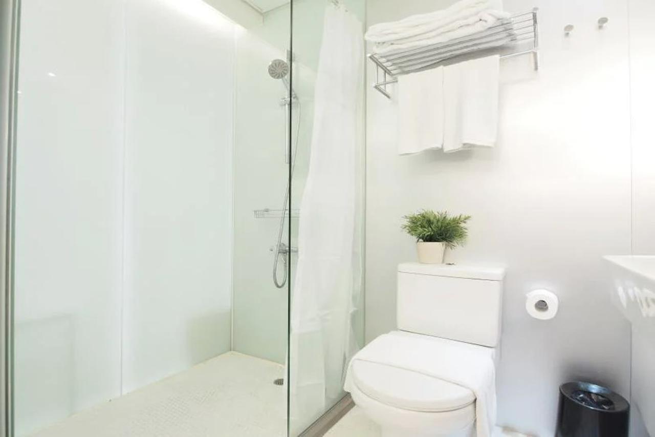 60 West 4* Hong Kong