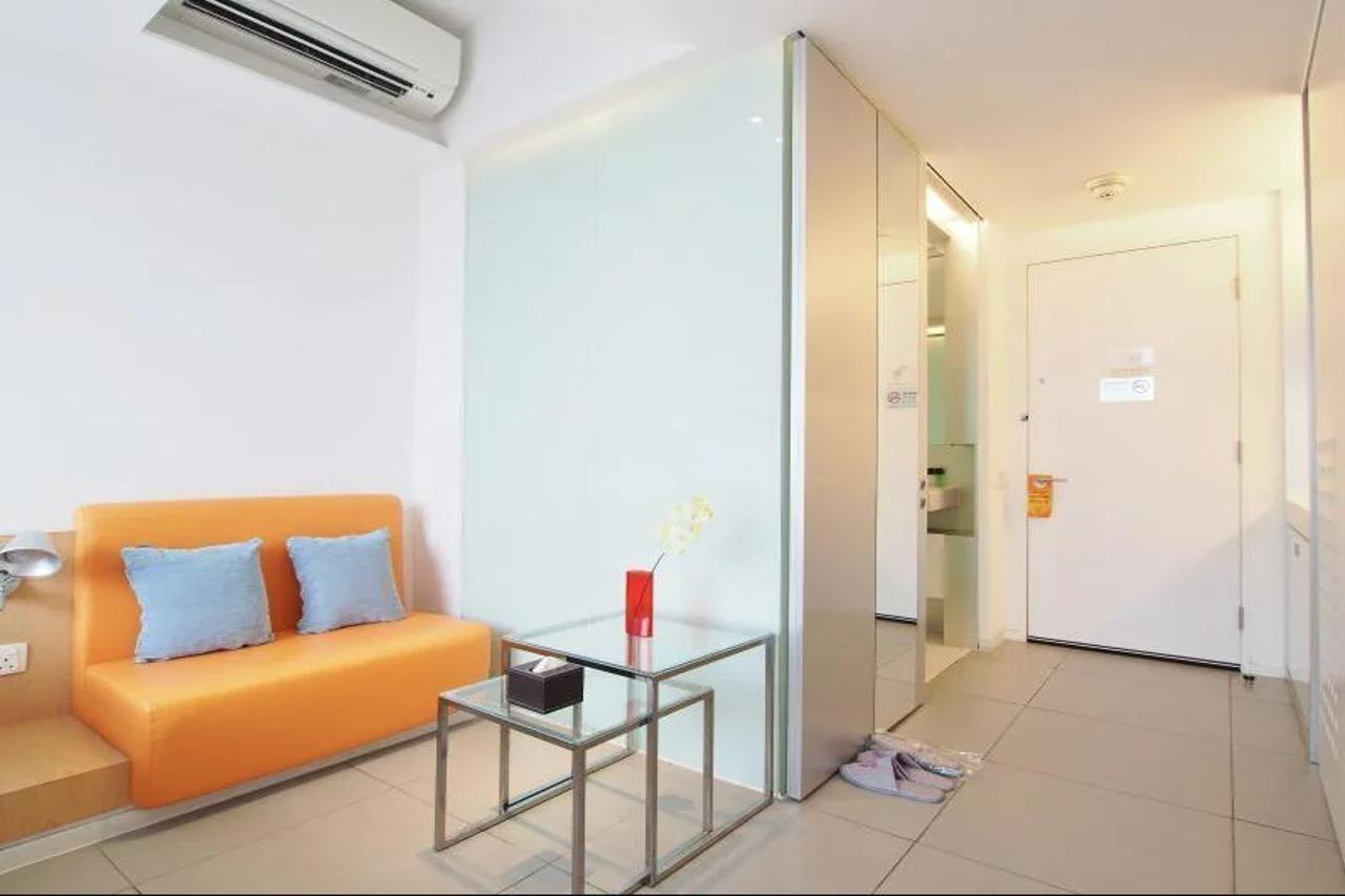 60 West 4*
