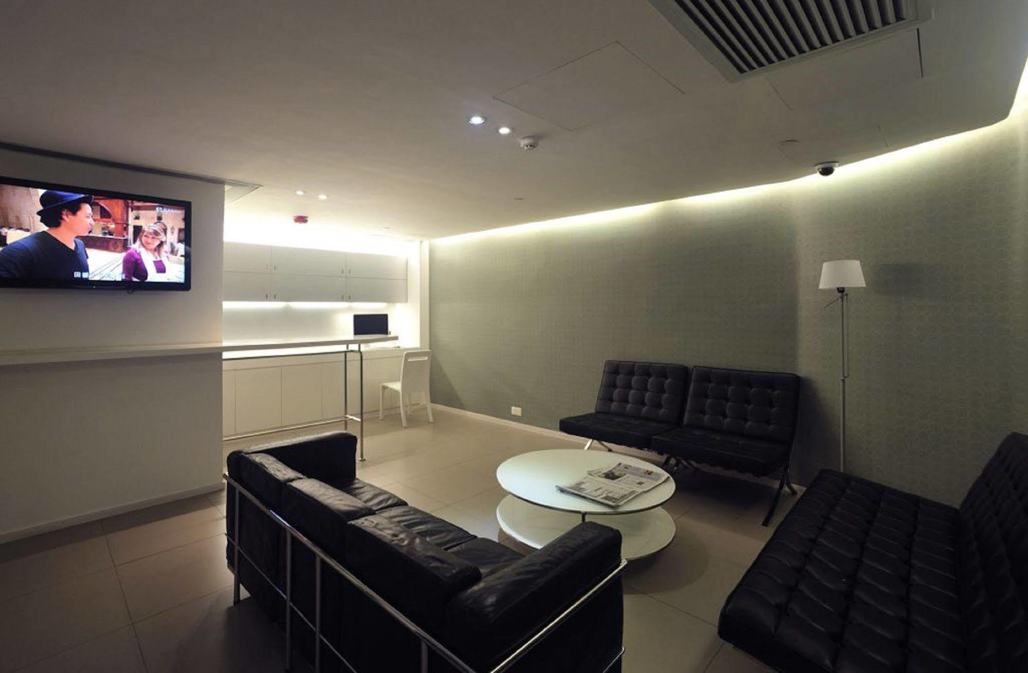 60 West Hong Kong